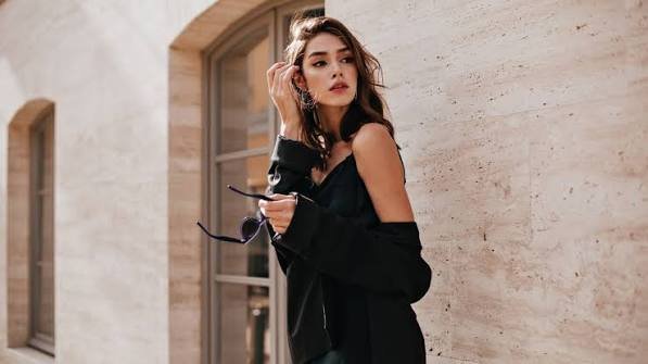 Latest Women's Outfit Trends: What's Hot Now 2026 | Global Sources